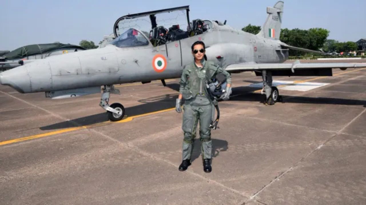 Aero India 2025: आत्मनिर्भरता और नारी शक्ति को समर्पित भारतीय सेना की एविएशन क्षमता का प्रदर्शन