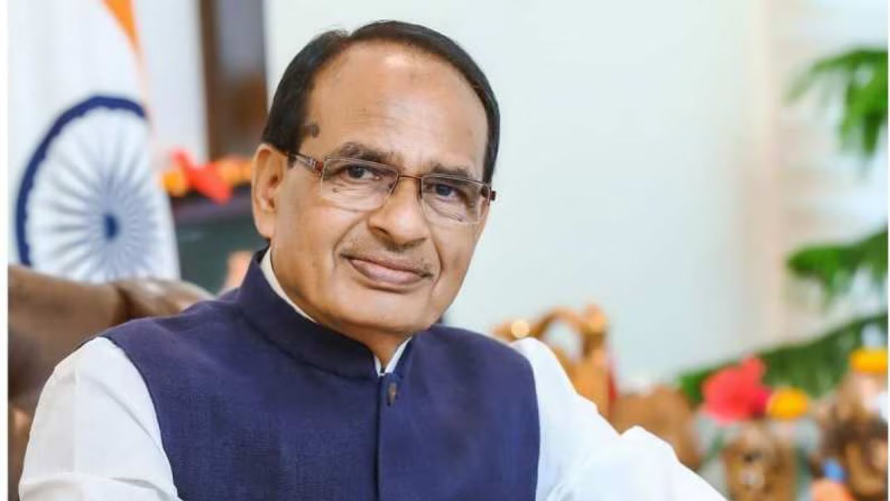 Shivraj Singh Chouhan ने एयर इंडिया की बदइंतजामी पर उठाए सवाल, टूटी सीट से हुए नाराज