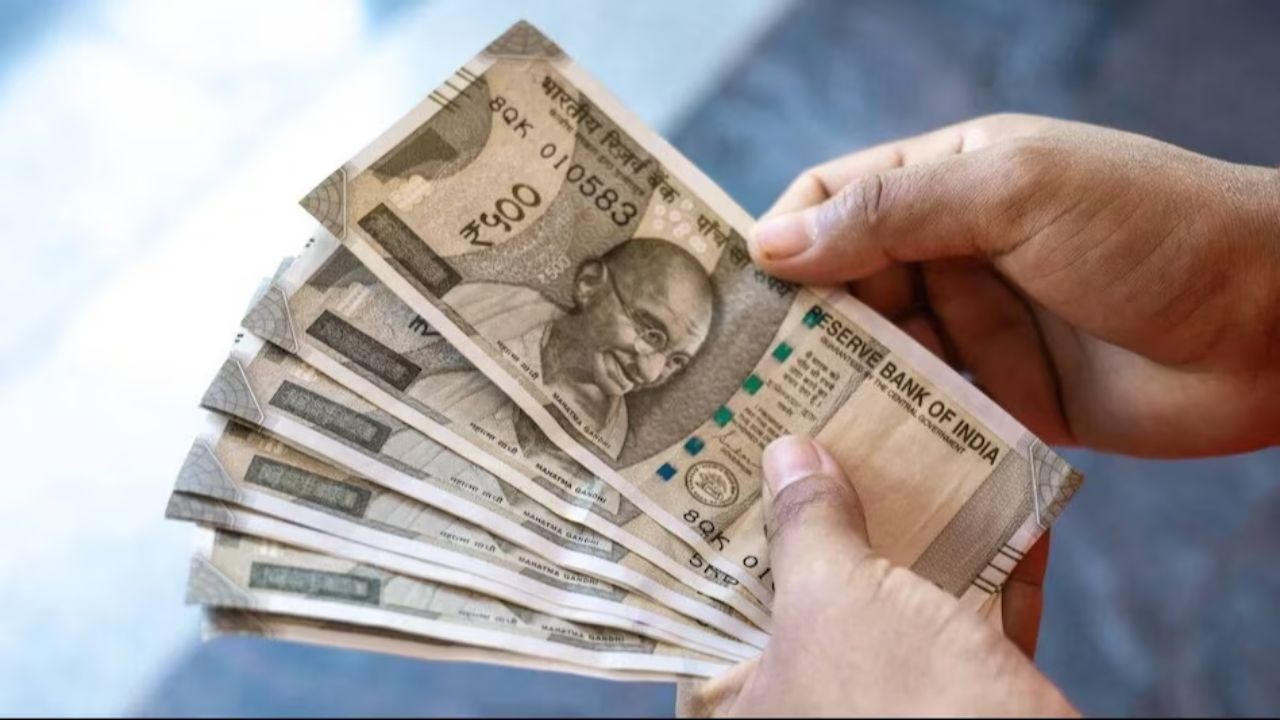 PPF में निवेश से पाएं सुरक्षित रिटर्न, जानिए कैसे 15 साल में मिलेगा लाखों का मुनाफा