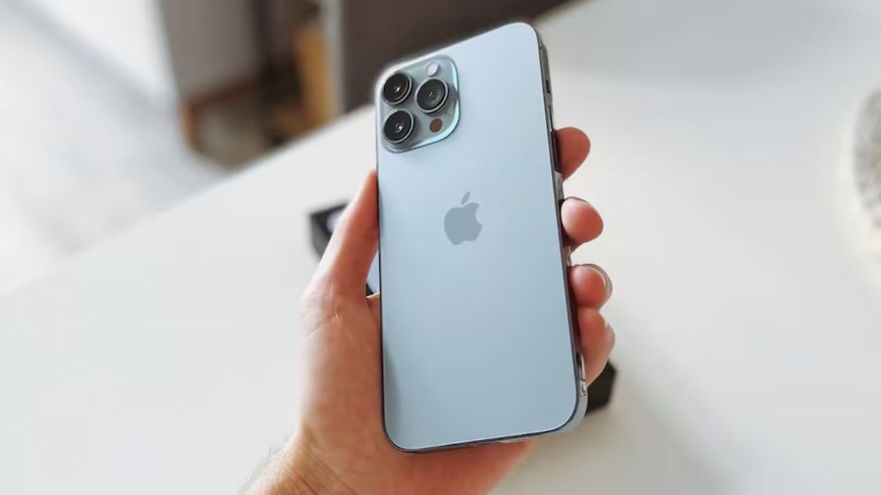 iPhone 16 Pro की कीमत में भारी कटौती, लॉन्च प्राइस से ₹16,000 सस्ता मिला मौका