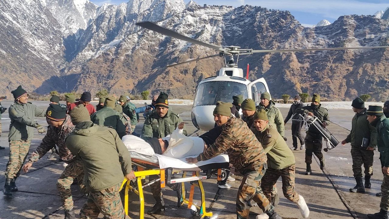 Uttarakhand Avalanche: 55 मजदूर लापता, बचाव कार्य जारी