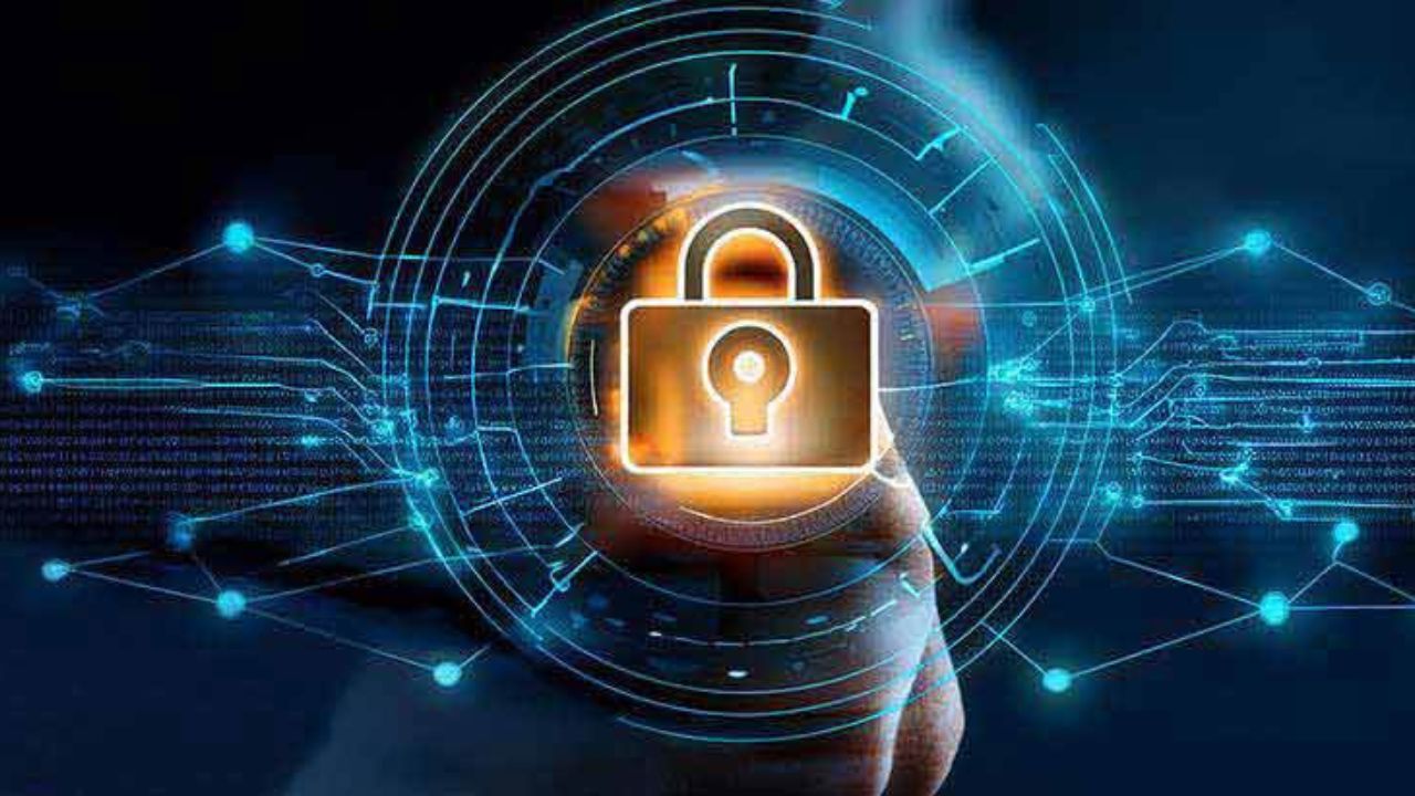 Career in Cyber ​​Security: साइबर सुरक्षा के क्षेत्र में उभरते नए करियर विकल्प, क्या आप तैयार हैं?