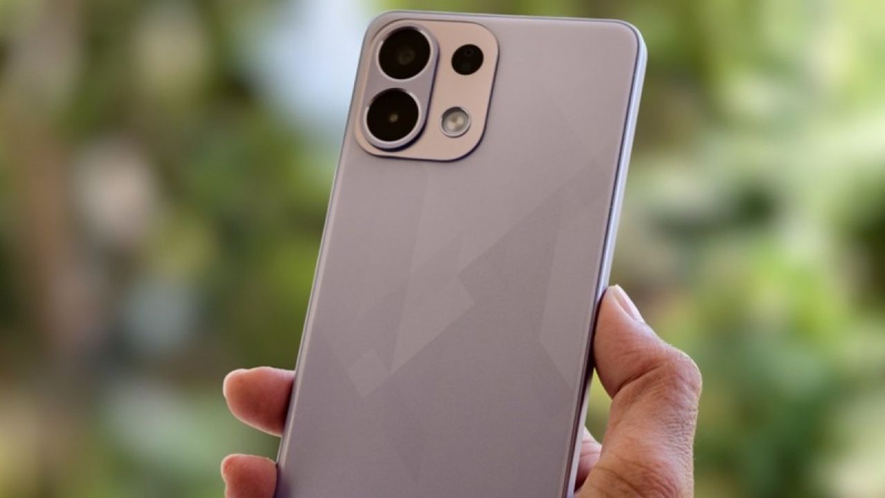 Oppo K13 Turbo का होगा धमाकेदार लॉन्च, Snapdragon 8s Gen 4 और RGB लाइटिंग के साथ