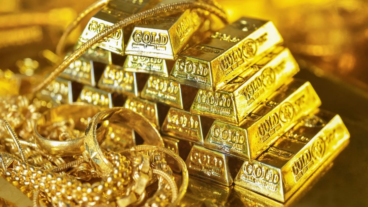 Gold Rate Today: सोने के बाजार में हलचल! ₹94,635 प्रति 10 ग्राम पर फिसला सोना, निवेशकों की धड़कनें तेज