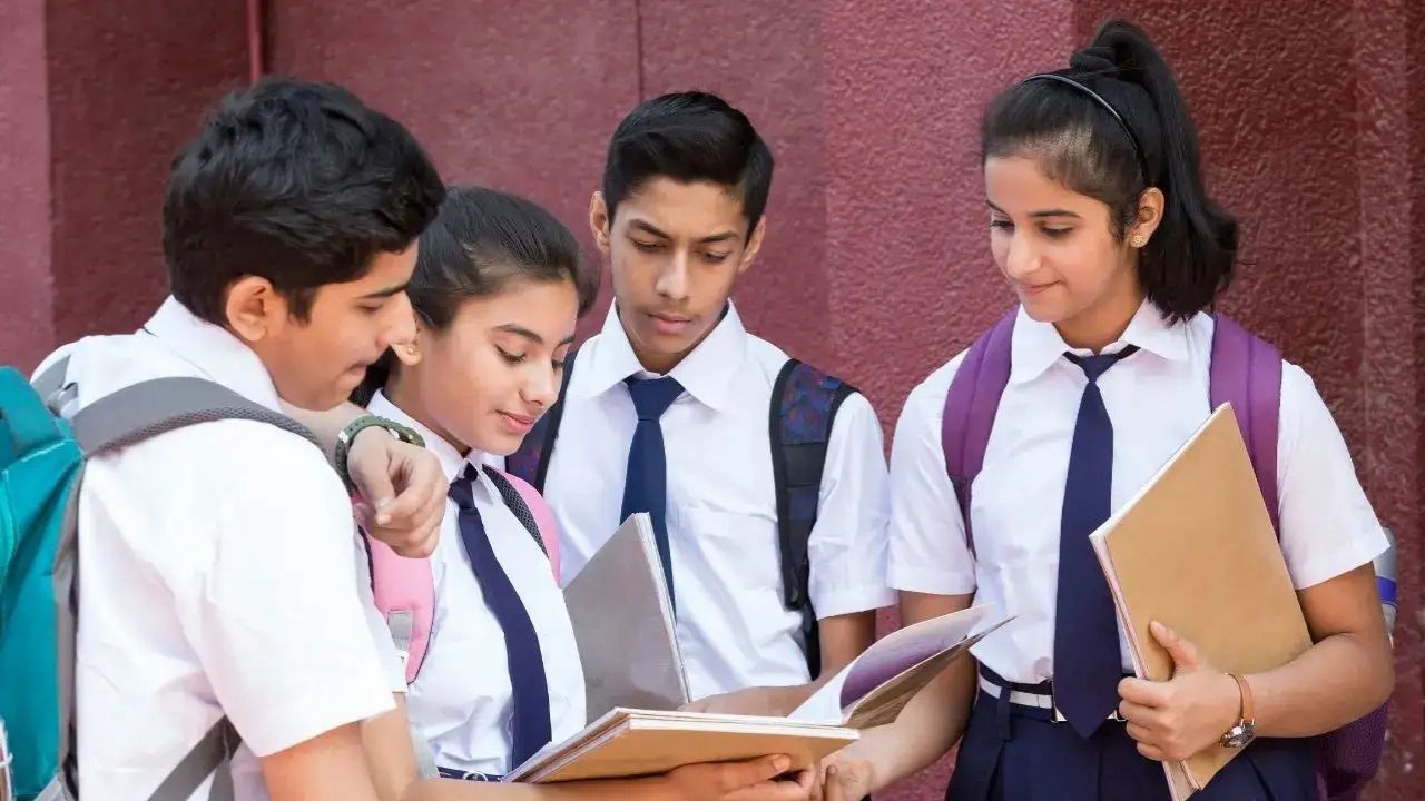 Jharkhand Board 12th Result: झारखंड बोर्ड 12वीं के नतीजे आज जारी, लड़कों से आगे निकलीं लड़कियां